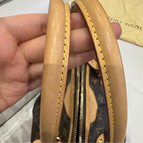 [Authentic] Louis Vuitton Monogram Tivoli GM - Picture 6 of 16